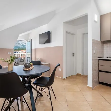 Gasthof Lux Promajna