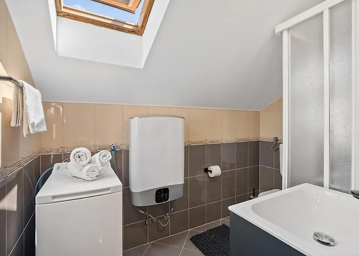 Lux Gasthof Promajna