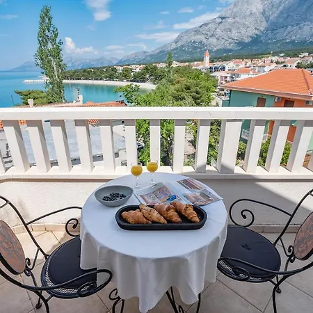 בית הארחה Lux