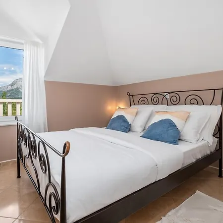 Guest house Lux Promajna