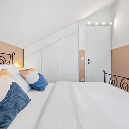 בית הארחה Lux 4*