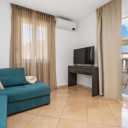 Guest house Lux